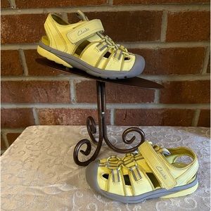 Clarks Doodles Toddler Size 9.5